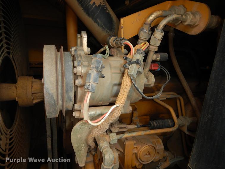 image for item DC0366 2003 Caterpillar 963C track loader