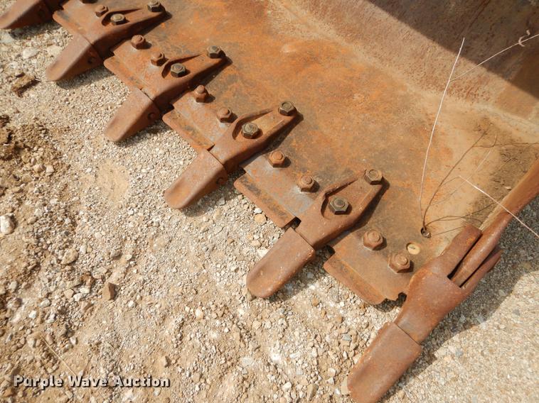 image for item DC0366 2003 Caterpillar 963C track loader