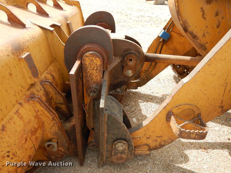 image for item DC0366 2003 Caterpillar 963C track loader