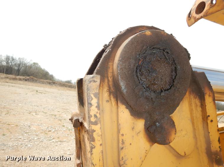 image for item DC0366 2003 Caterpillar 963C track loader