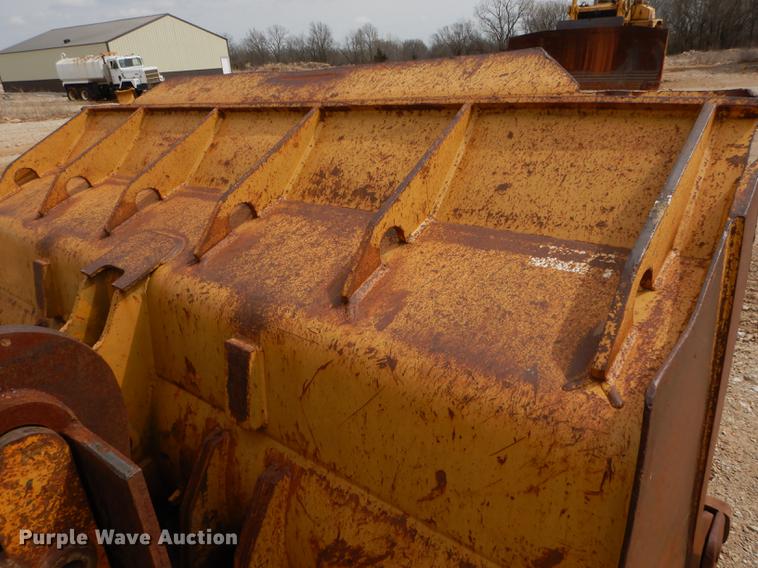 image for item DC0366 2003 Caterpillar 963C track loader