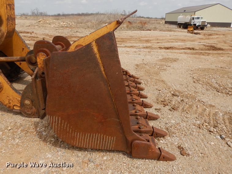 image for item DC0366 2003 Caterpillar 963C track loader