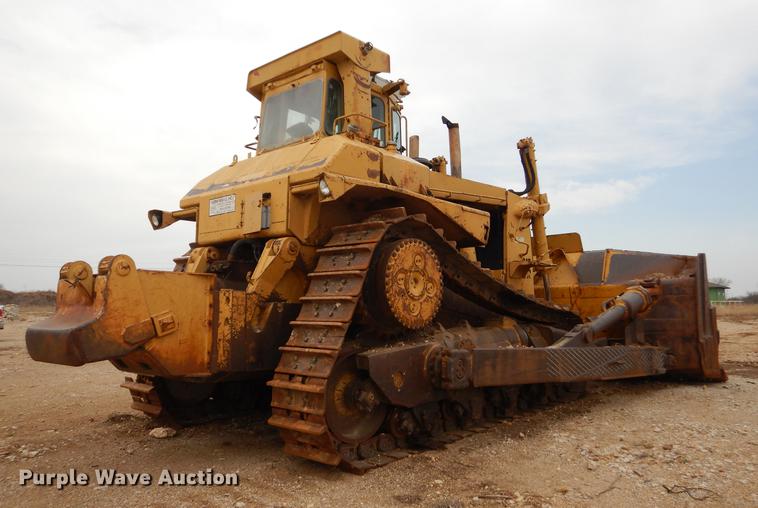 image for item DC0387 1984 Caterpillar D10L dozer