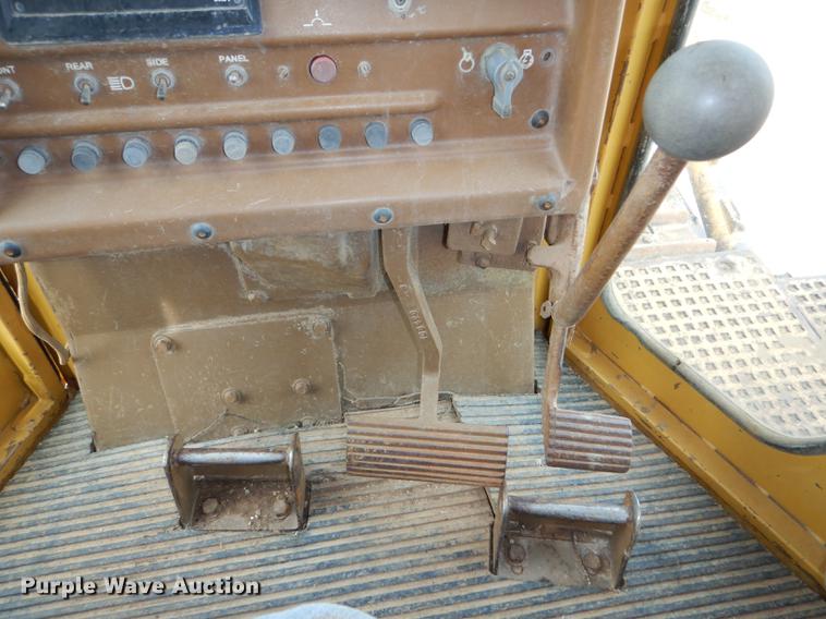 image for item DC0387 1984 Caterpillar D10L dozer