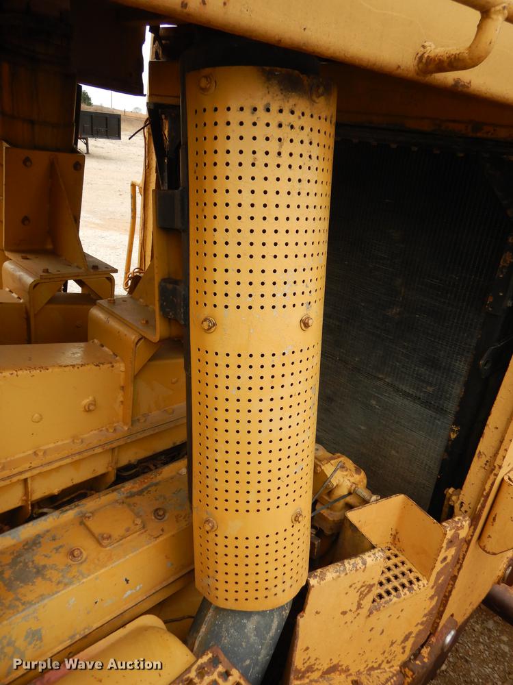 image for item DC0387 1984 Caterpillar D10L dozer