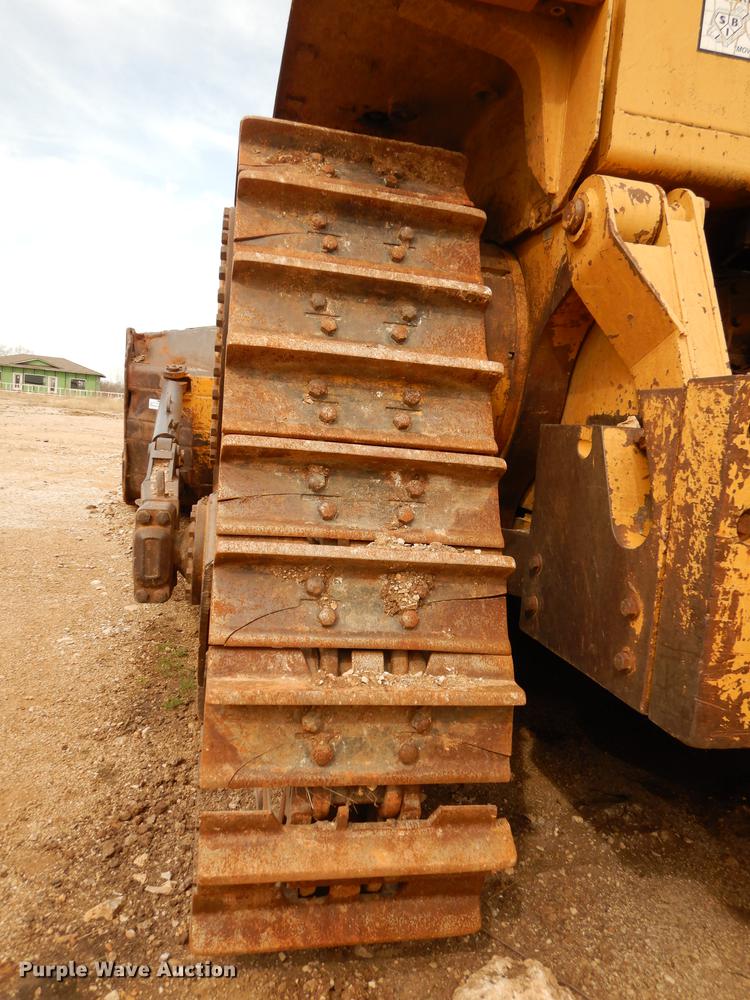 image for item DC0387 1984 Caterpillar D10L dozer
