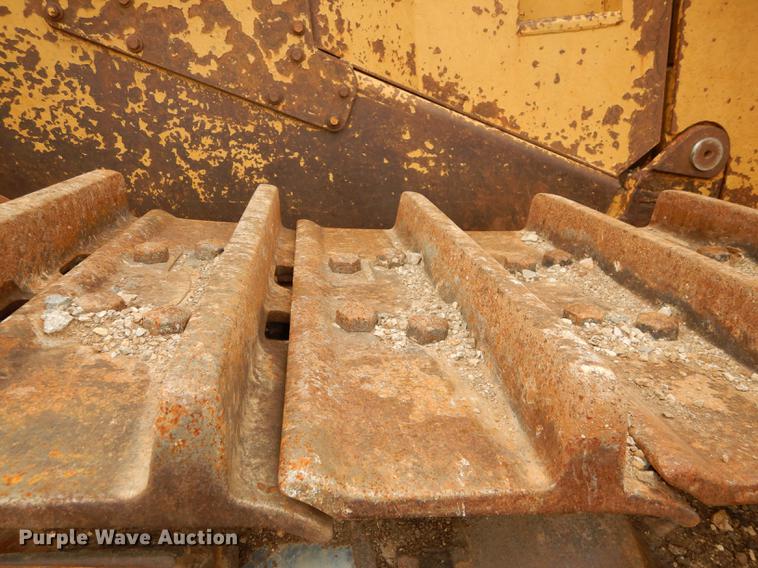 image for item DC0387 1984 Caterpillar D10L dozer