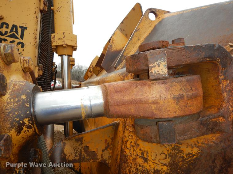 image for item DC0387 1984 Caterpillar D10L dozer