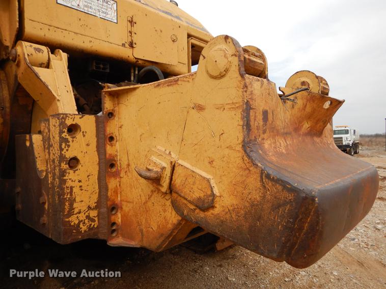 image for item DC0387 1984 Caterpillar D10L dozer