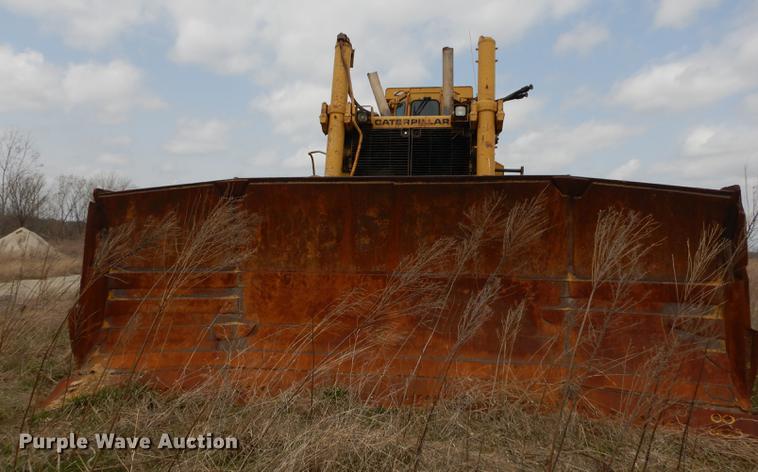 image for item DC0395 Caterpillar D10 dozer