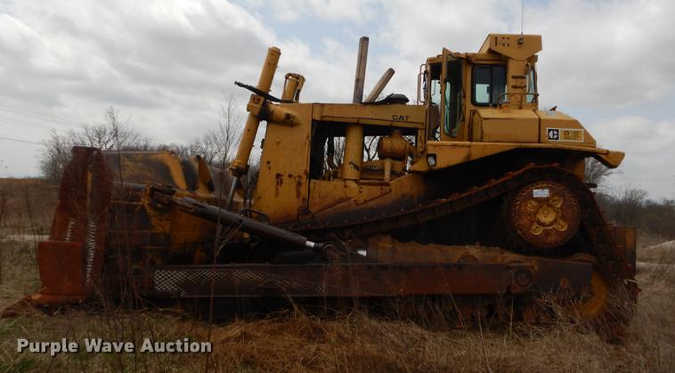 image for item DC0395 Caterpillar D10 dozer