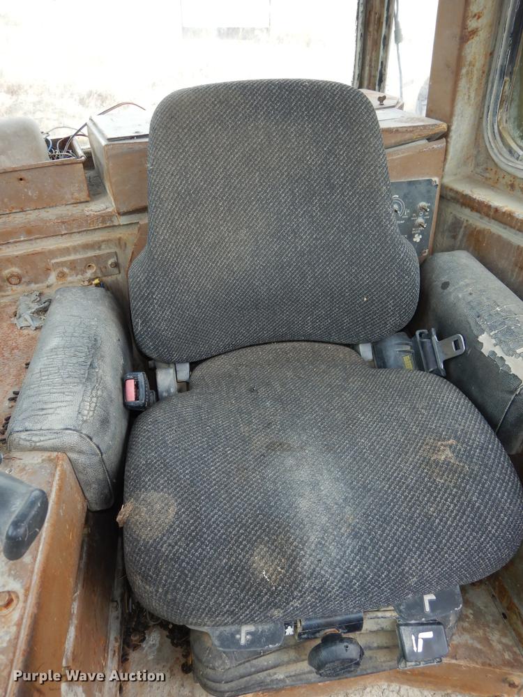 image for item DC0395 Caterpillar D10 dozer