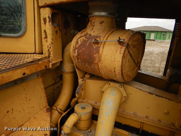 image for item DC0395 Caterpillar D10 dozer
