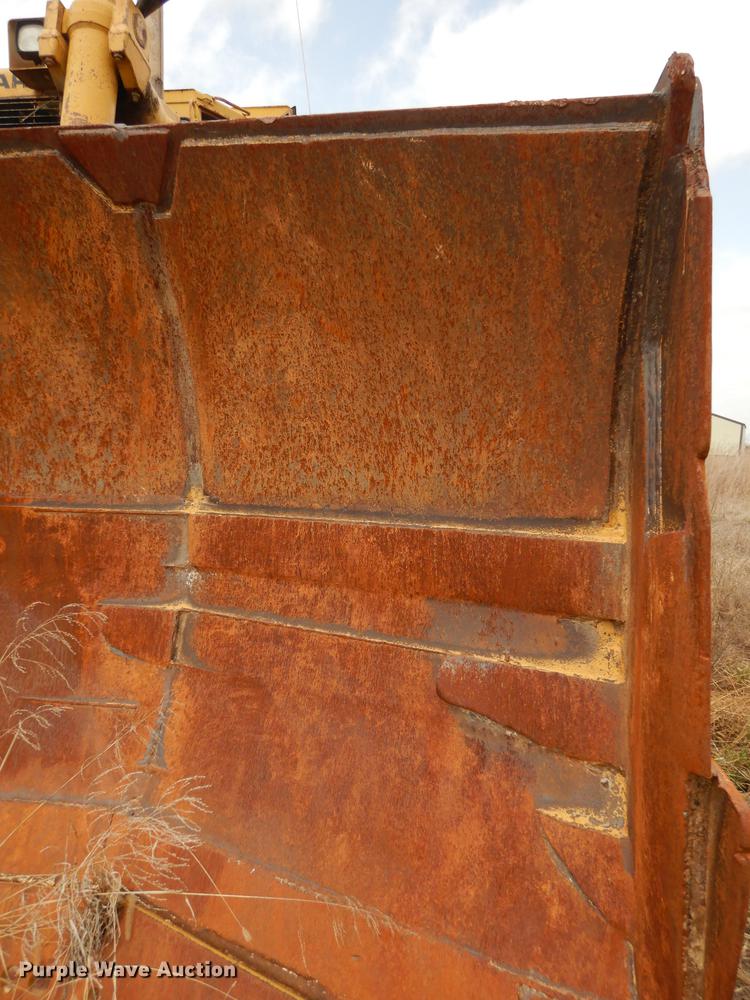 image for item DC0395 Caterpillar D10 dozer