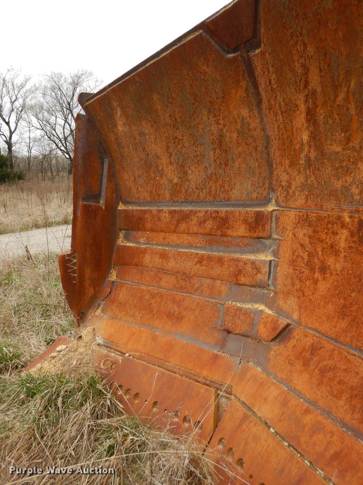 image for item DC0395 Caterpillar D10 dozer