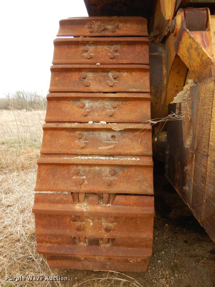 image for item DC0395 Caterpillar D10 dozer