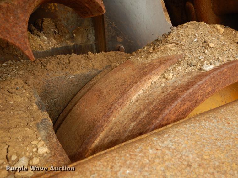 image for item DC0395 Caterpillar D10 dozer