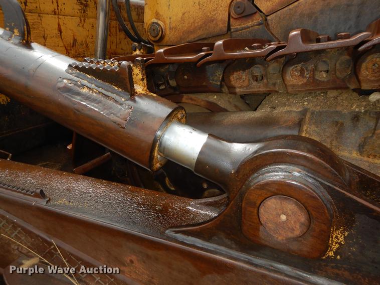 image for item DC0395 Caterpillar D10 dozer