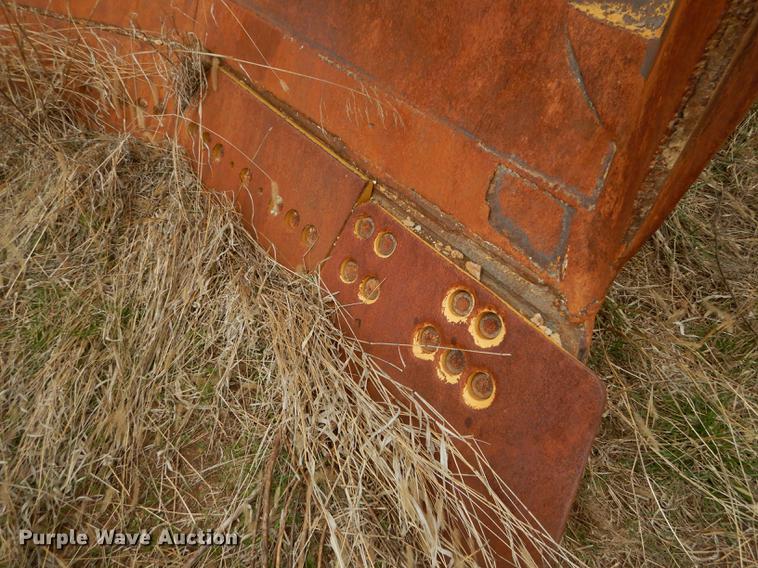 image for item DC0395 Caterpillar D10 dozer