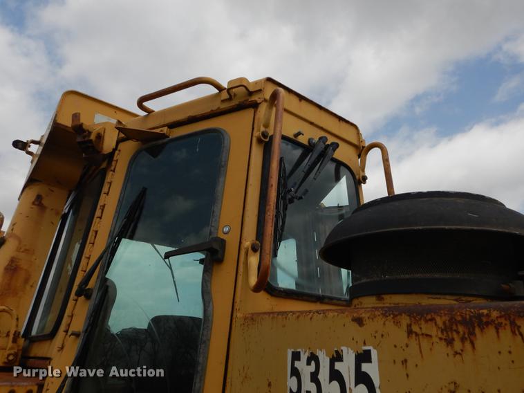 image for item DC0395 Caterpillar D10 dozer
