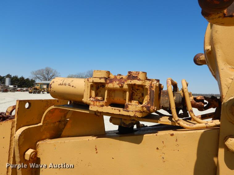 image for item DC0445 Adams 550 rigid frame motor grader