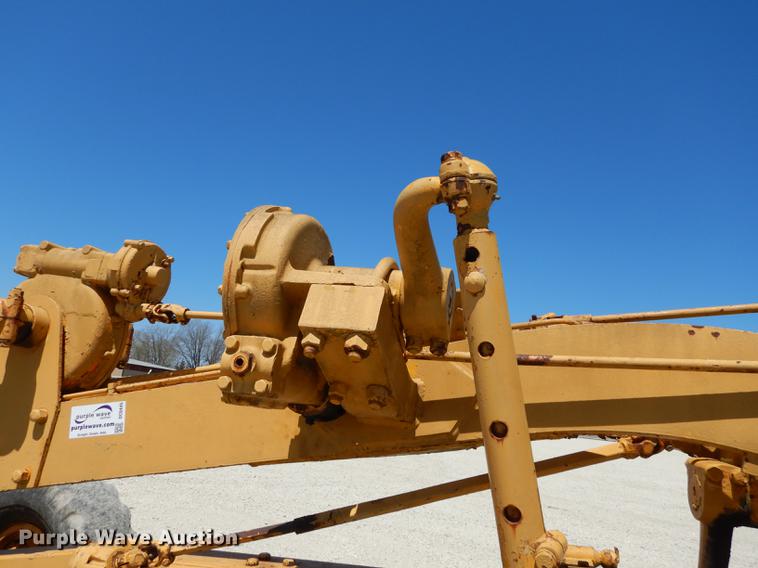 image for item DC0445 Adams 550 rigid frame motor grader