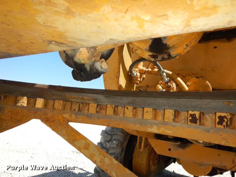 image for item DC0445 Adams 550 rigid frame motor grader