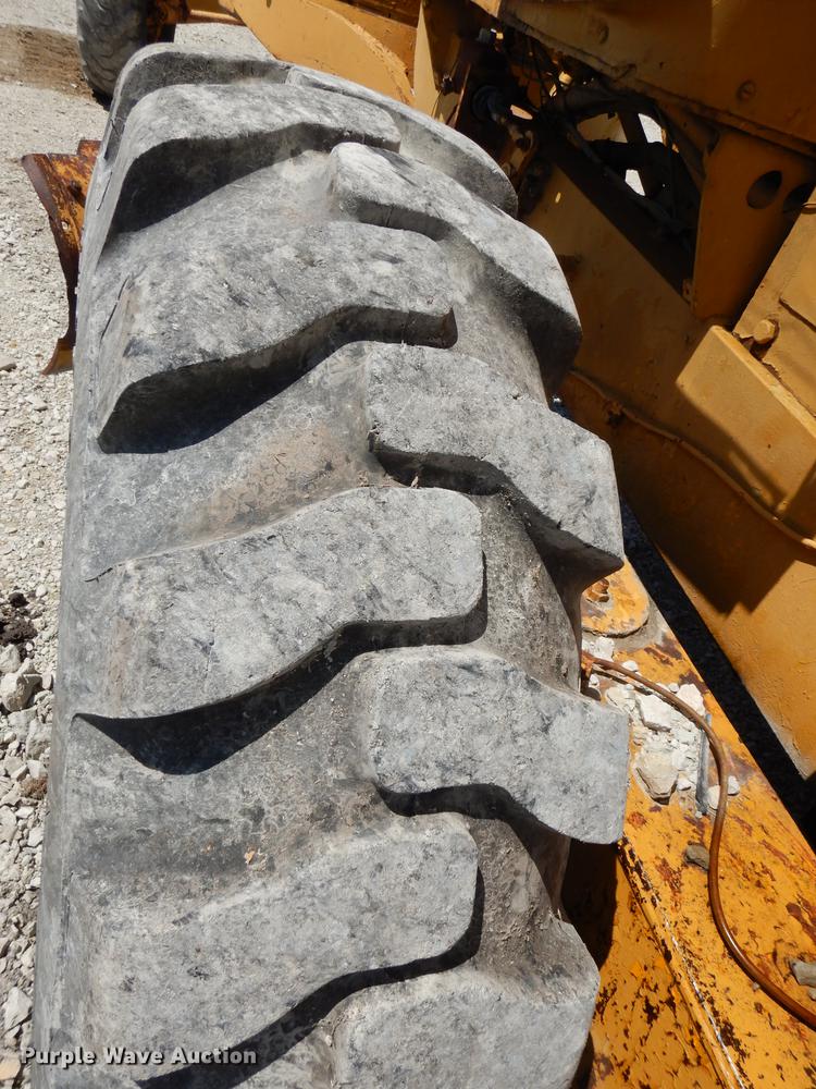 image for item DC0445 Adams 550 rigid frame motor grader