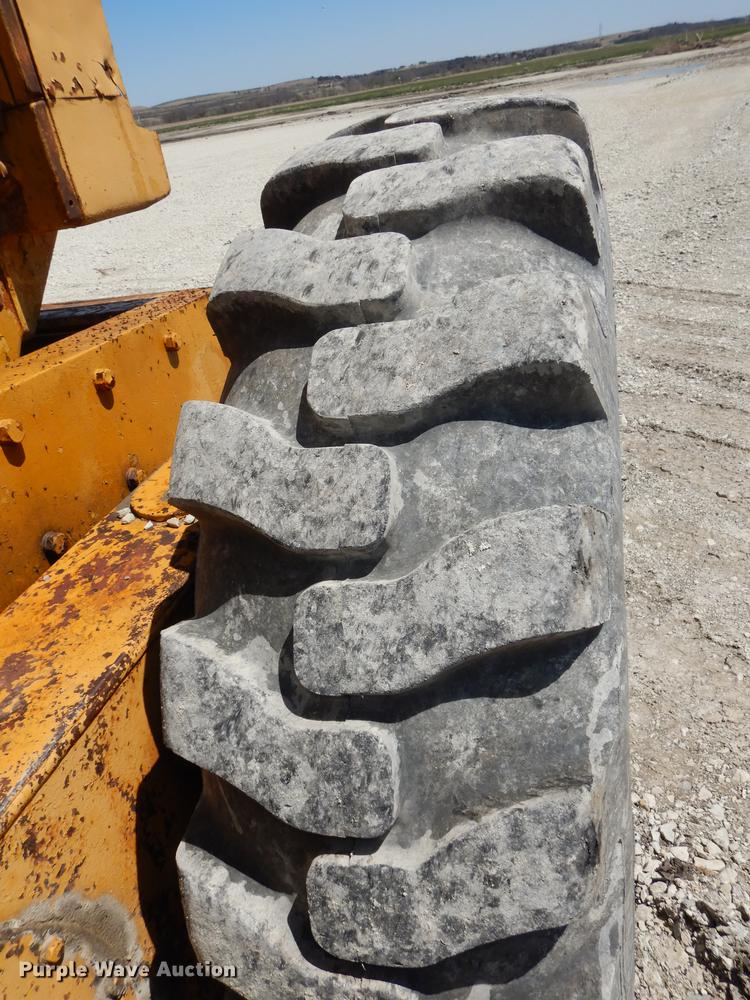 image for item DC0445 Adams 550 rigid frame motor grader