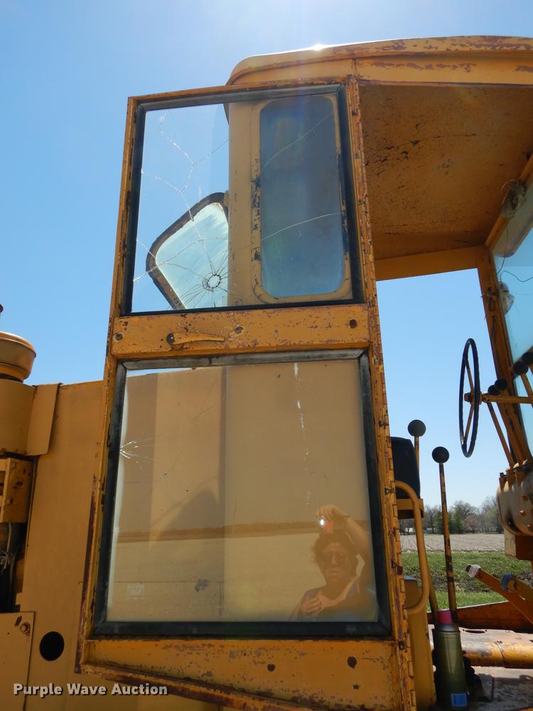 image for item DC0445 Adams 550 rigid frame motor grader