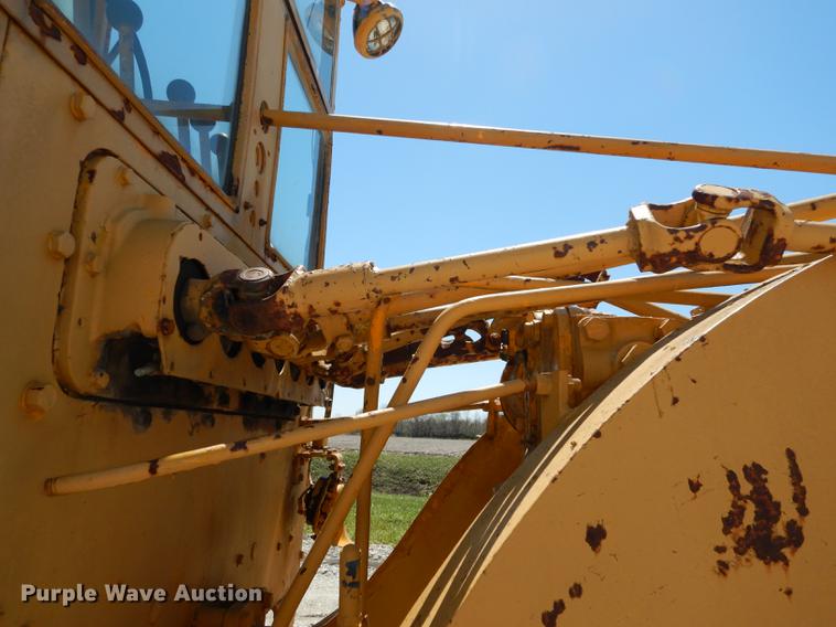 image for item DC0445 Adams 550 rigid frame motor grader