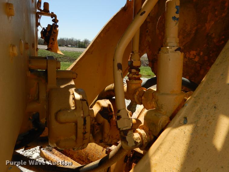 image for item DC0445 Adams 550 rigid frame motor grader