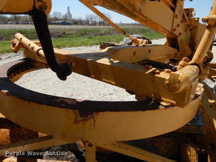 image for item DC0445 Adams 550 rigid frame motor grader