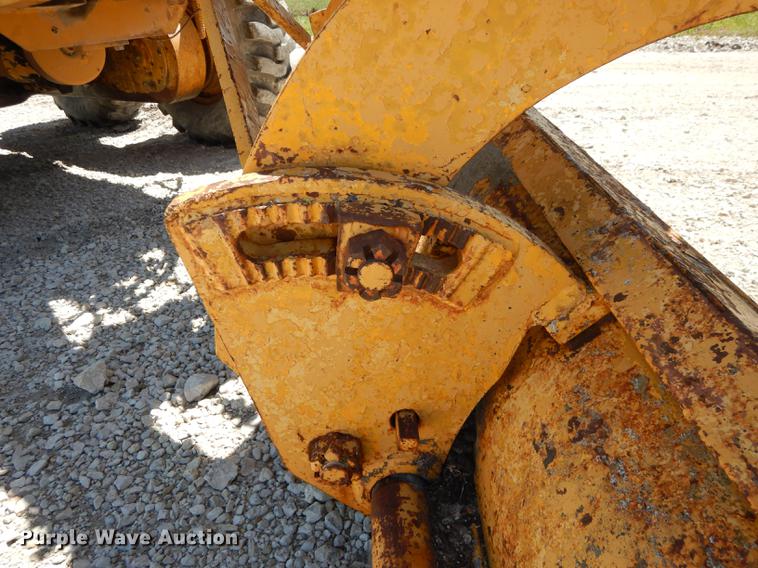image for item DC0445 Adams 550 rigid frame motor grader