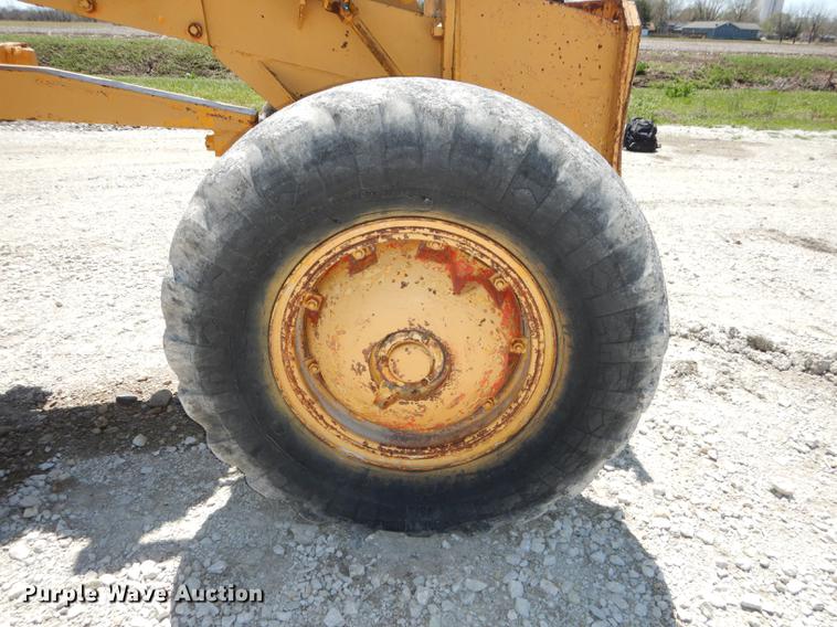 image for item DC0445 Adams 550 rigid frame motor grader