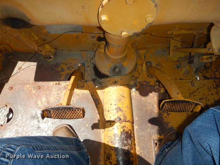 image for item DC0445 Adams 550 rigid frame motor grader