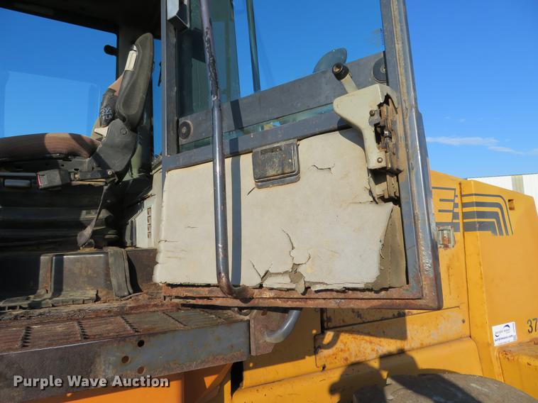 image for item DC0998 1999 Case 721C wheel loader
