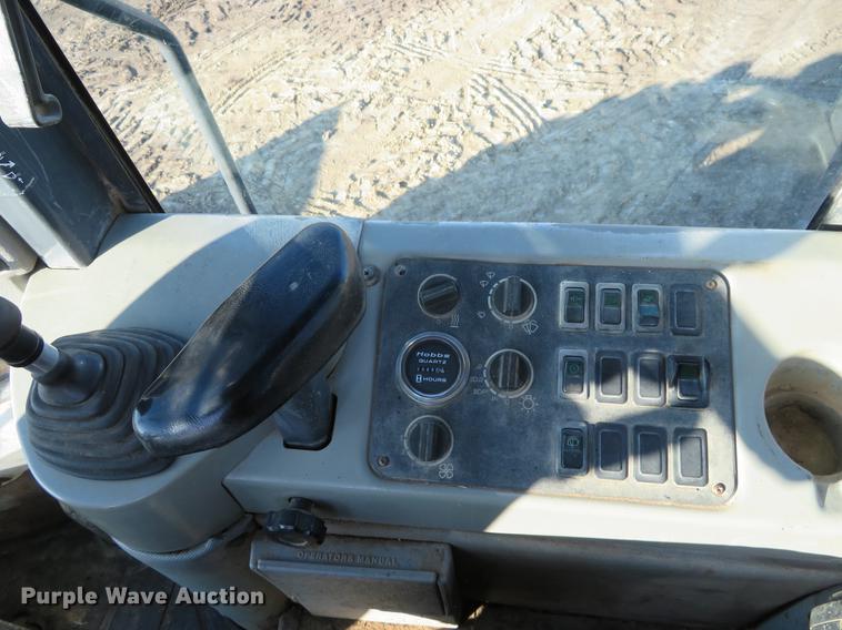 image for item DC0998 1999 Case 721C wheel loader