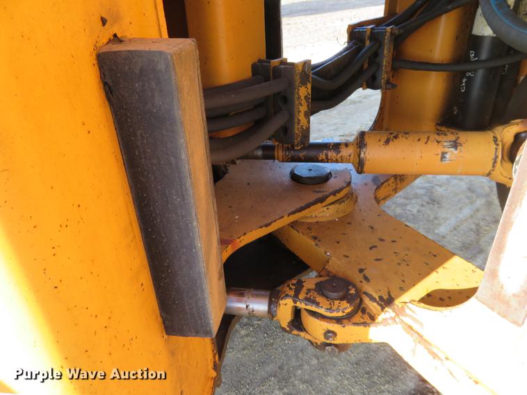 image for item DC0998 1999 Case 721C wheel loader