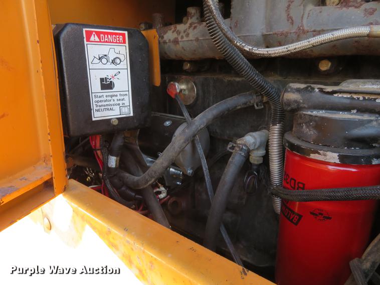 image for item DC0998 1999 Case 721C wheel loader