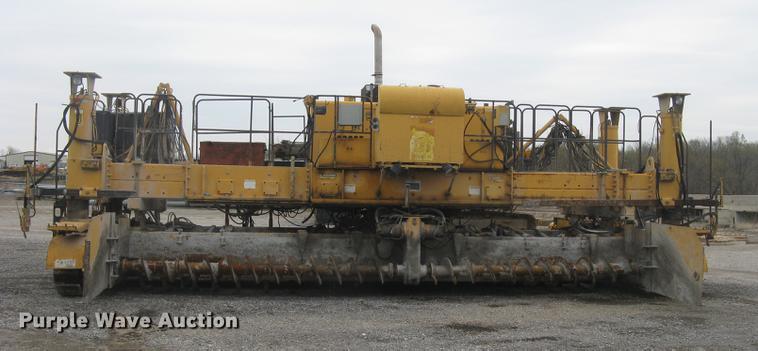 image for item DC2290 2002 CMI SF3002 paver