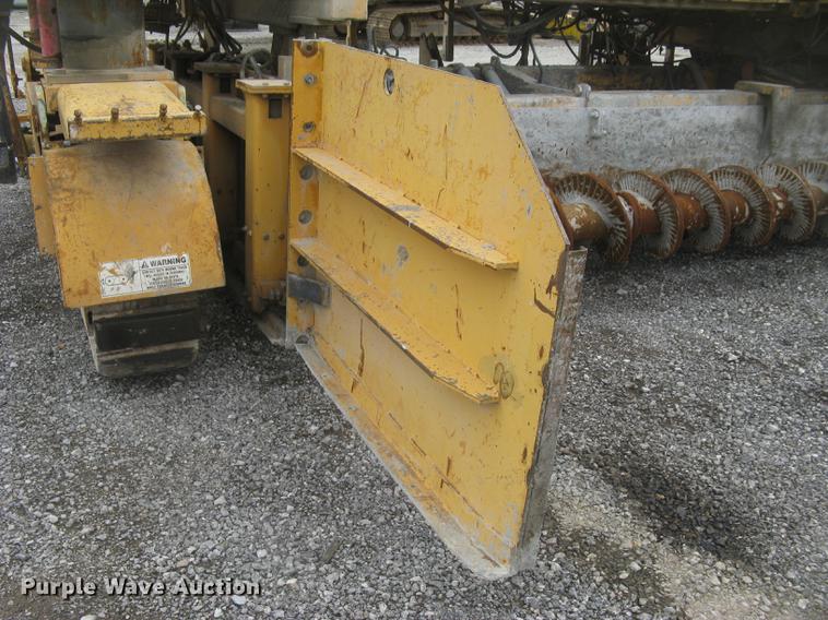 image for item DC2290 2002 CMI SF3002 paver