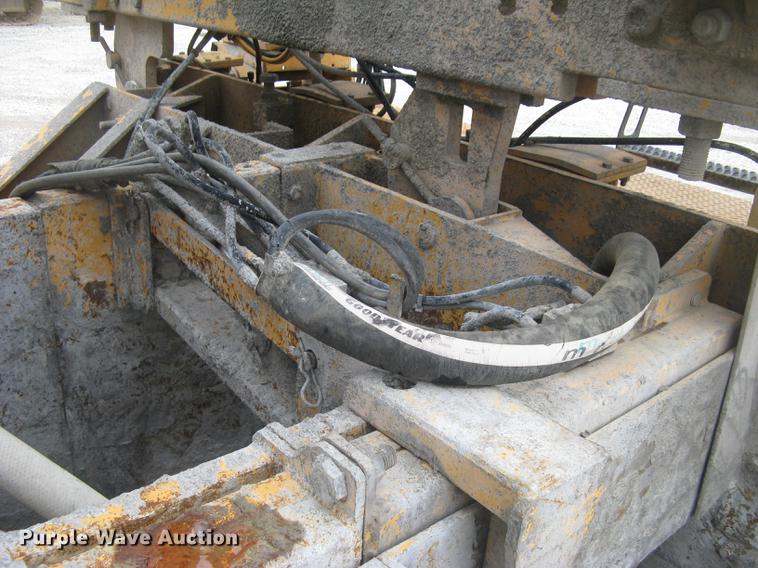 image for item DC2290 2002 CMI SF3002 paver