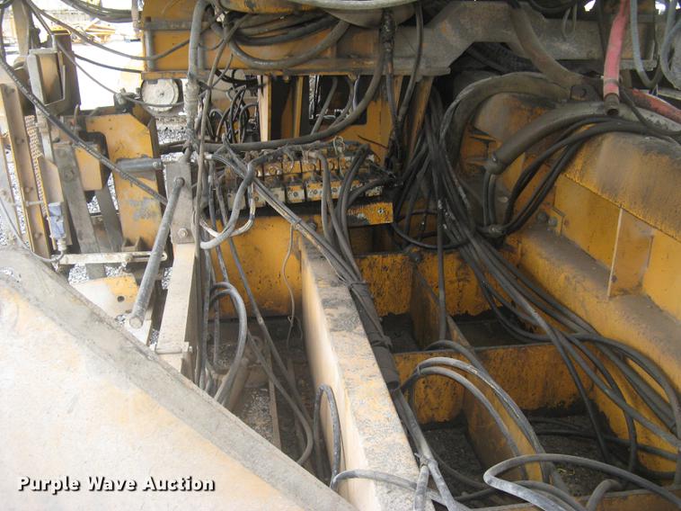 image for item DC2290 2002 CMI SF3002 paver