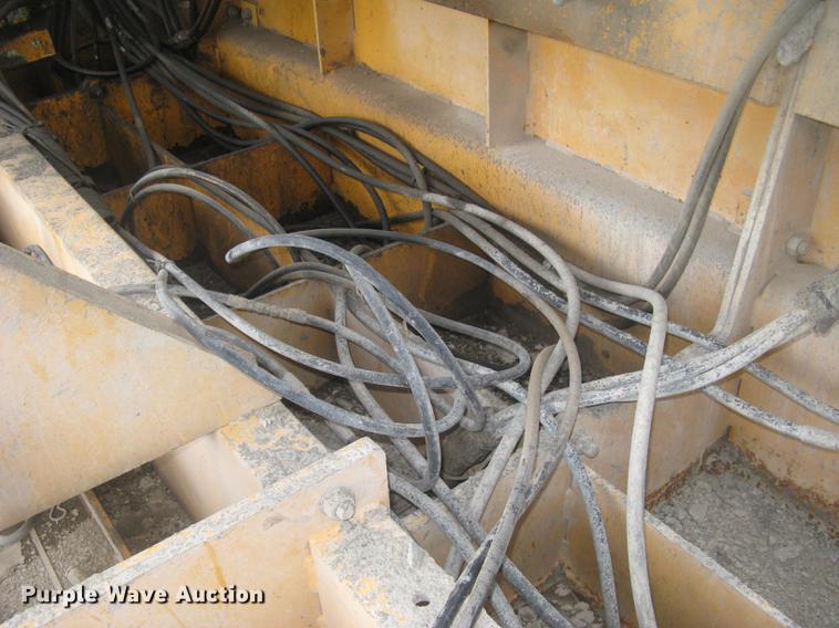 image for item DC2290 2002 CMI SF3002 paver