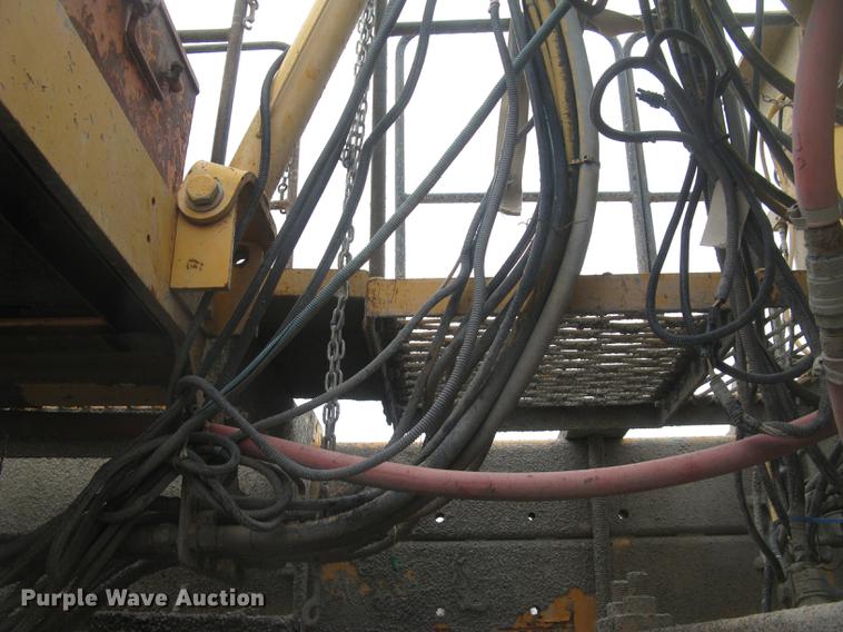 image for item DC2290 2002 CMI SF3002 paver