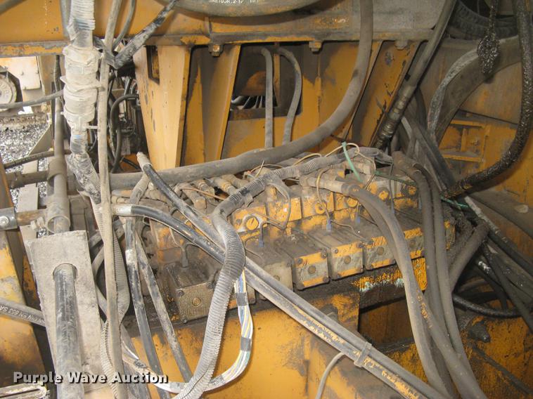 image for item DC2290 2002 CMI SF3002 paver