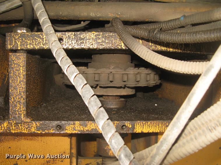 image for item DC2290 2002 CMI SF3002 paver