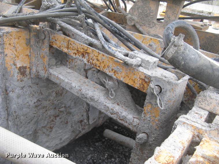 image for item DC2290 2002 CMI SF3002 paver