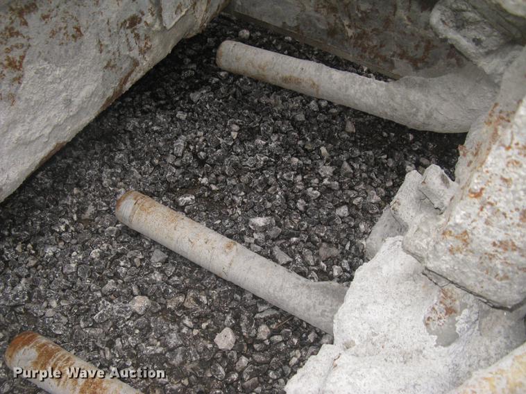 image for item DC2290 2002 CMI SF3002 paver